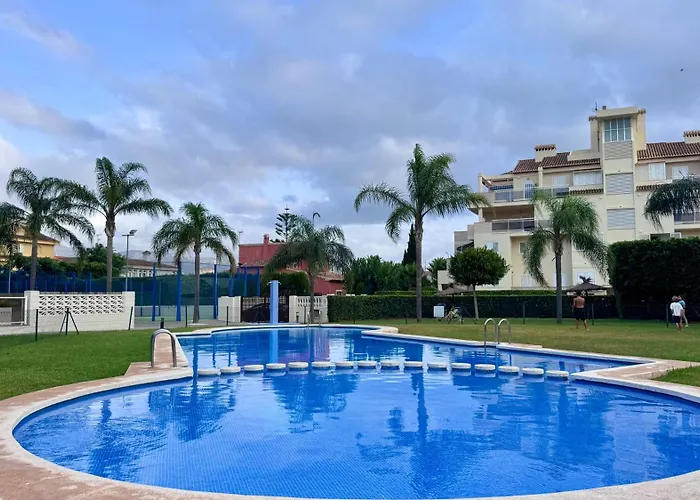 Mares A 250m De La Playa Денія